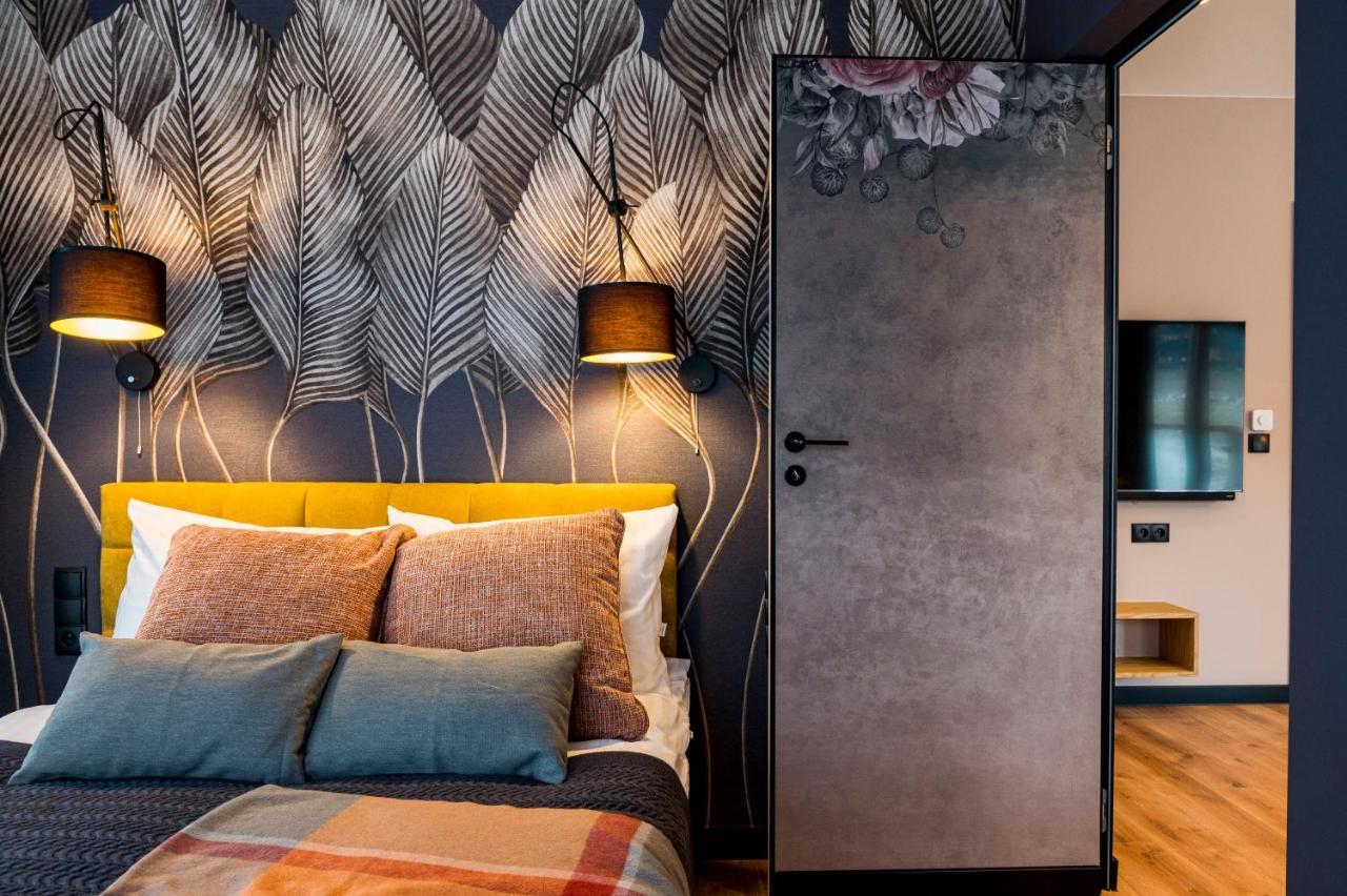 Apartment - Euforia *